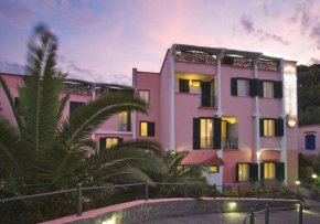 Отель Fortuna Beach - Seaside Hotel  Искья